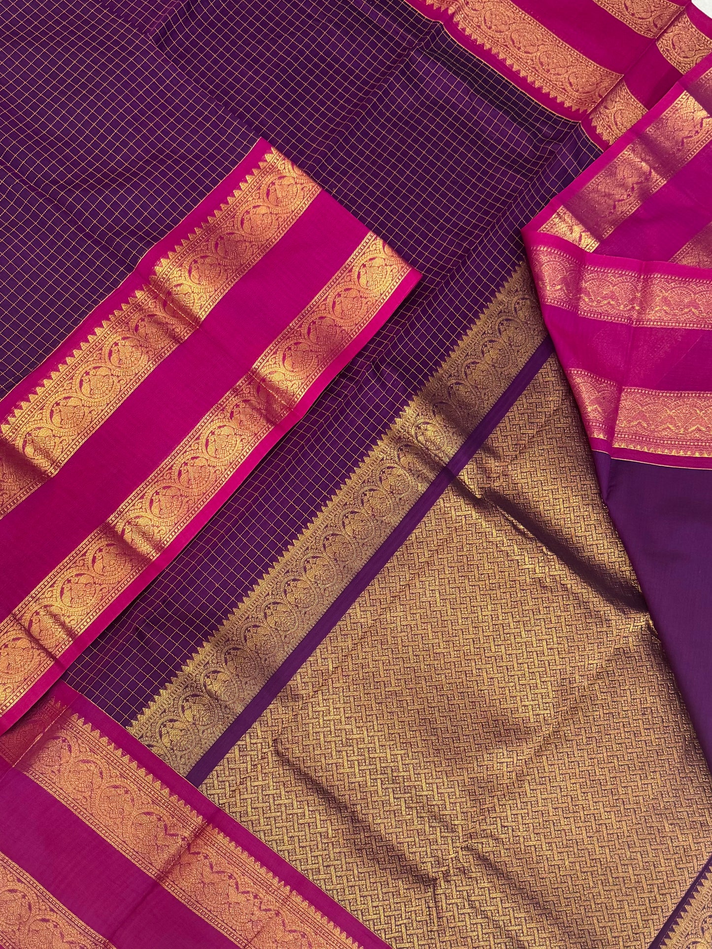 Kanchi soft cotton | thread podi kattam X Zari eruthalapakshi rettaipet border | violet X Rani pink