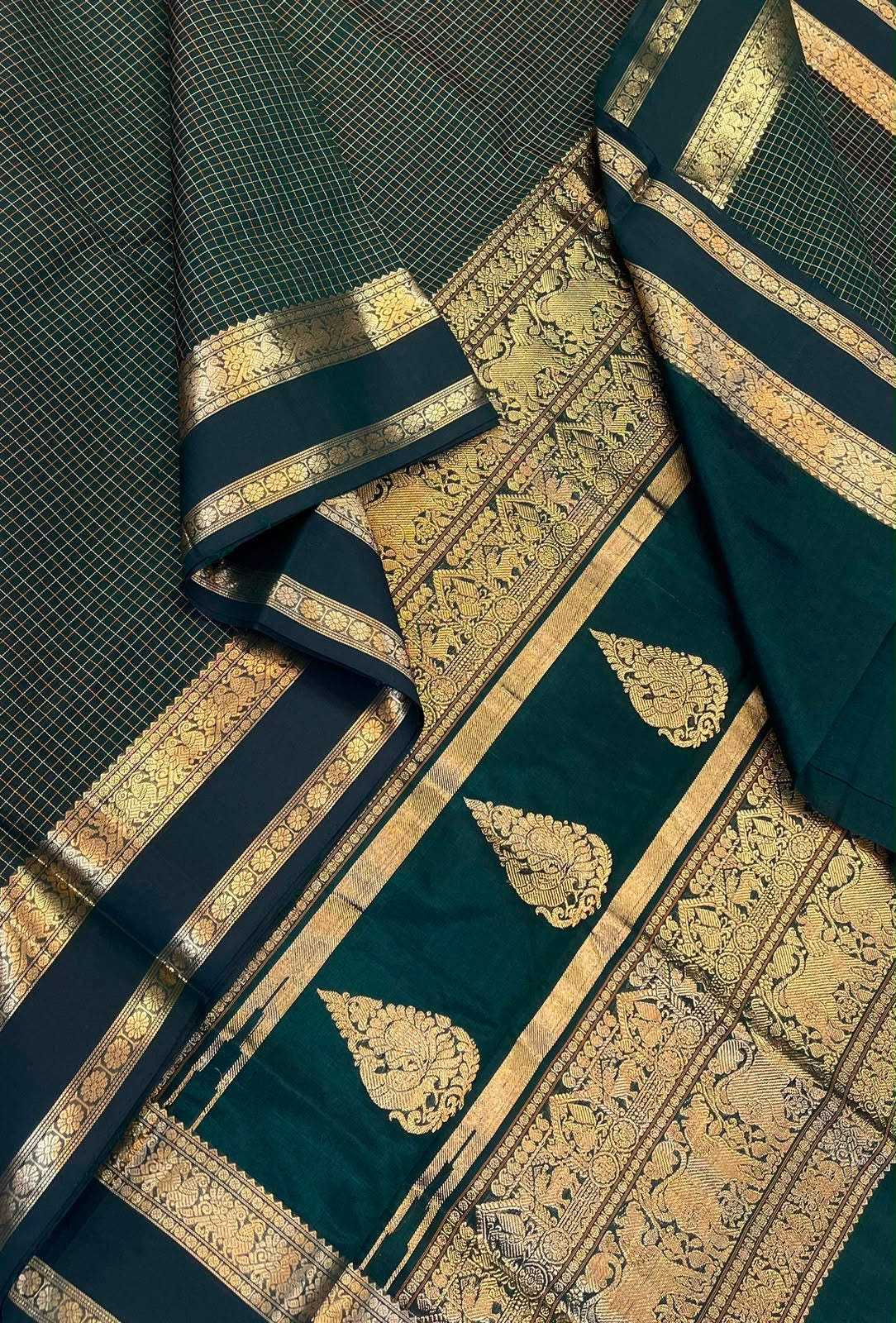 Kanchi Silk Cotton Sarees | luxury silk cotton | thread kattam X rich zari rettaipet border X rich pallu| bottle green