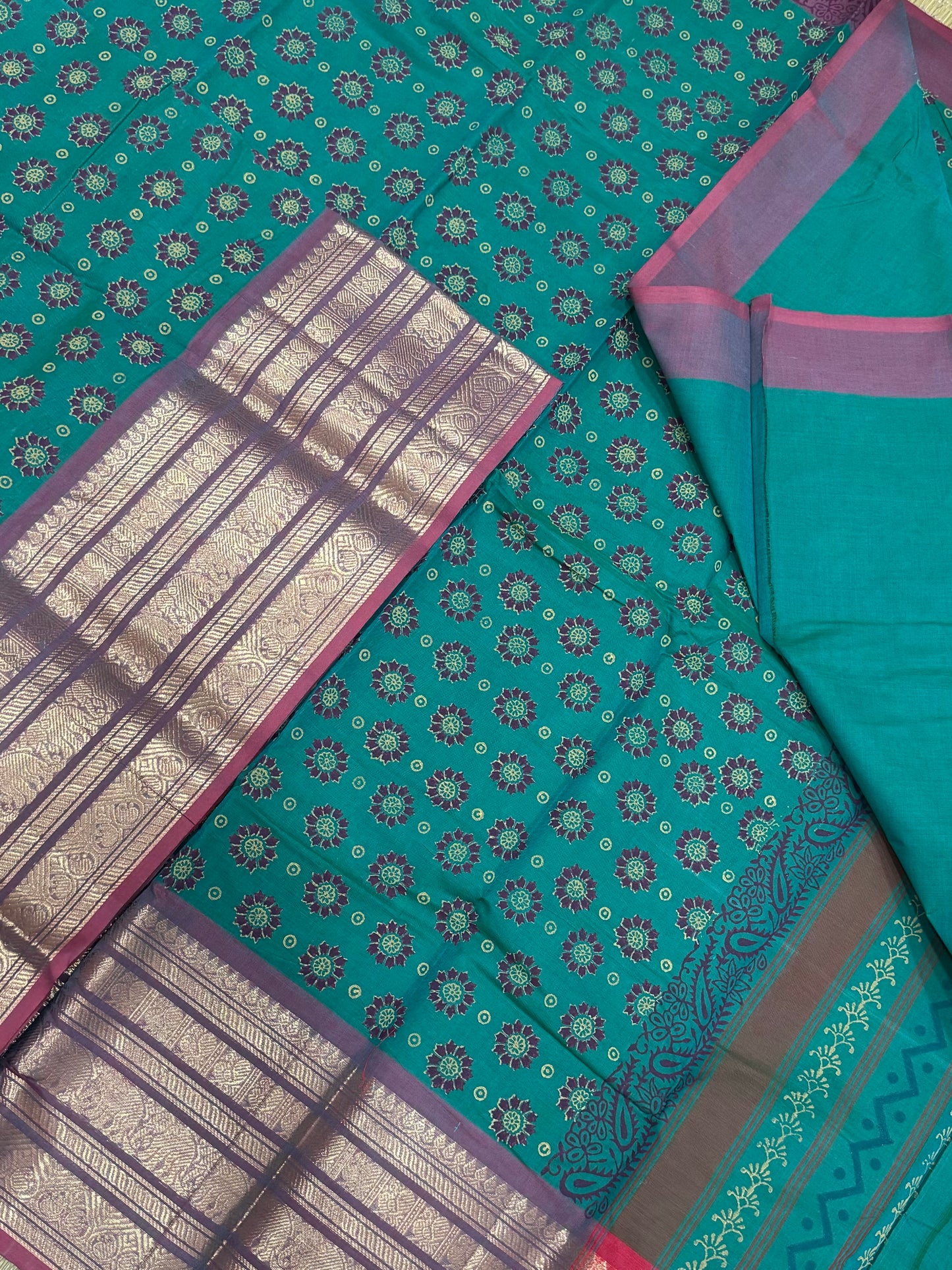 Kanchi soft cotton | green x brick marron | Zari border