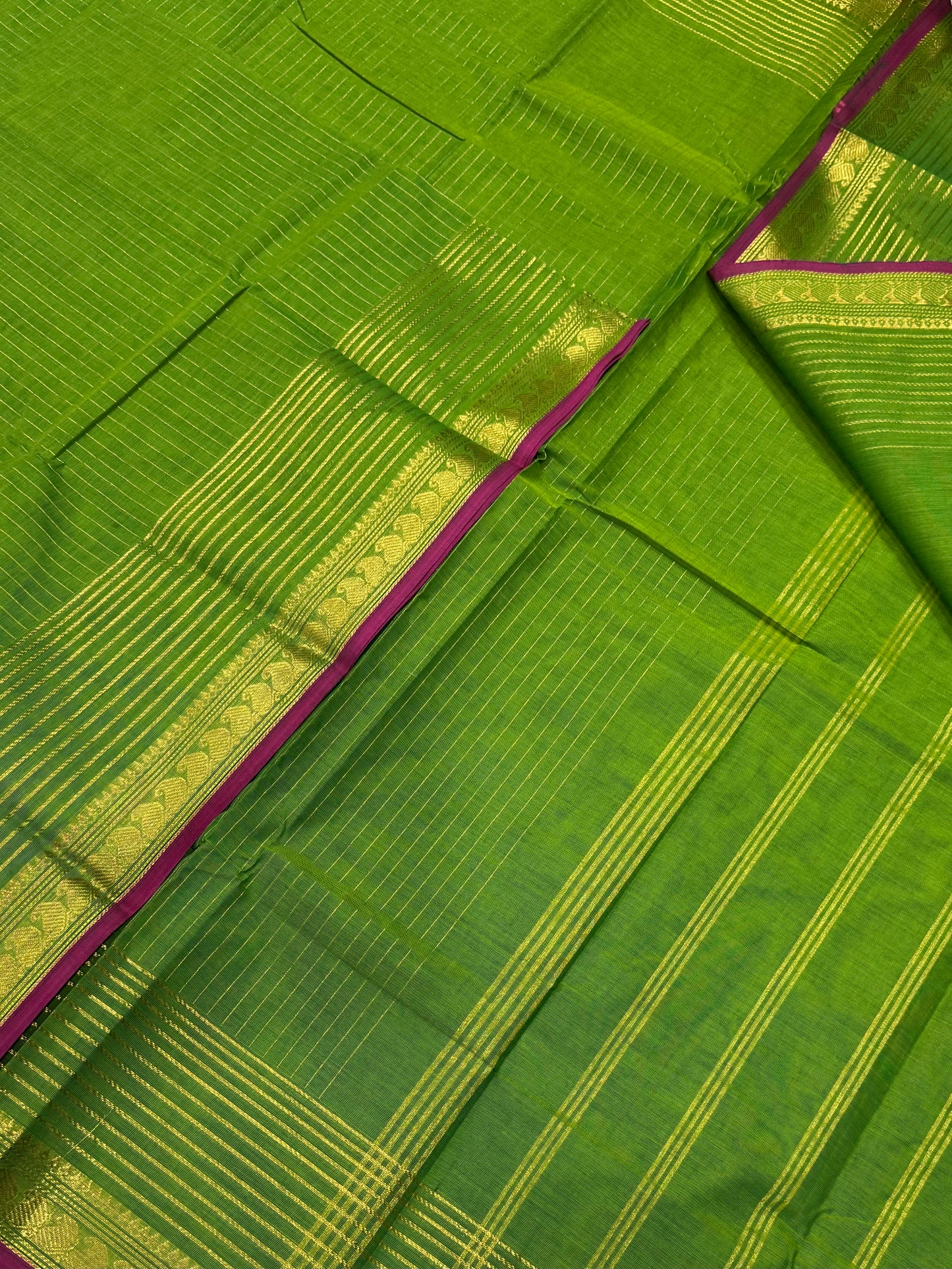 Kanchi soft cotton | parrot green X vadamalli | oosivanam Zari