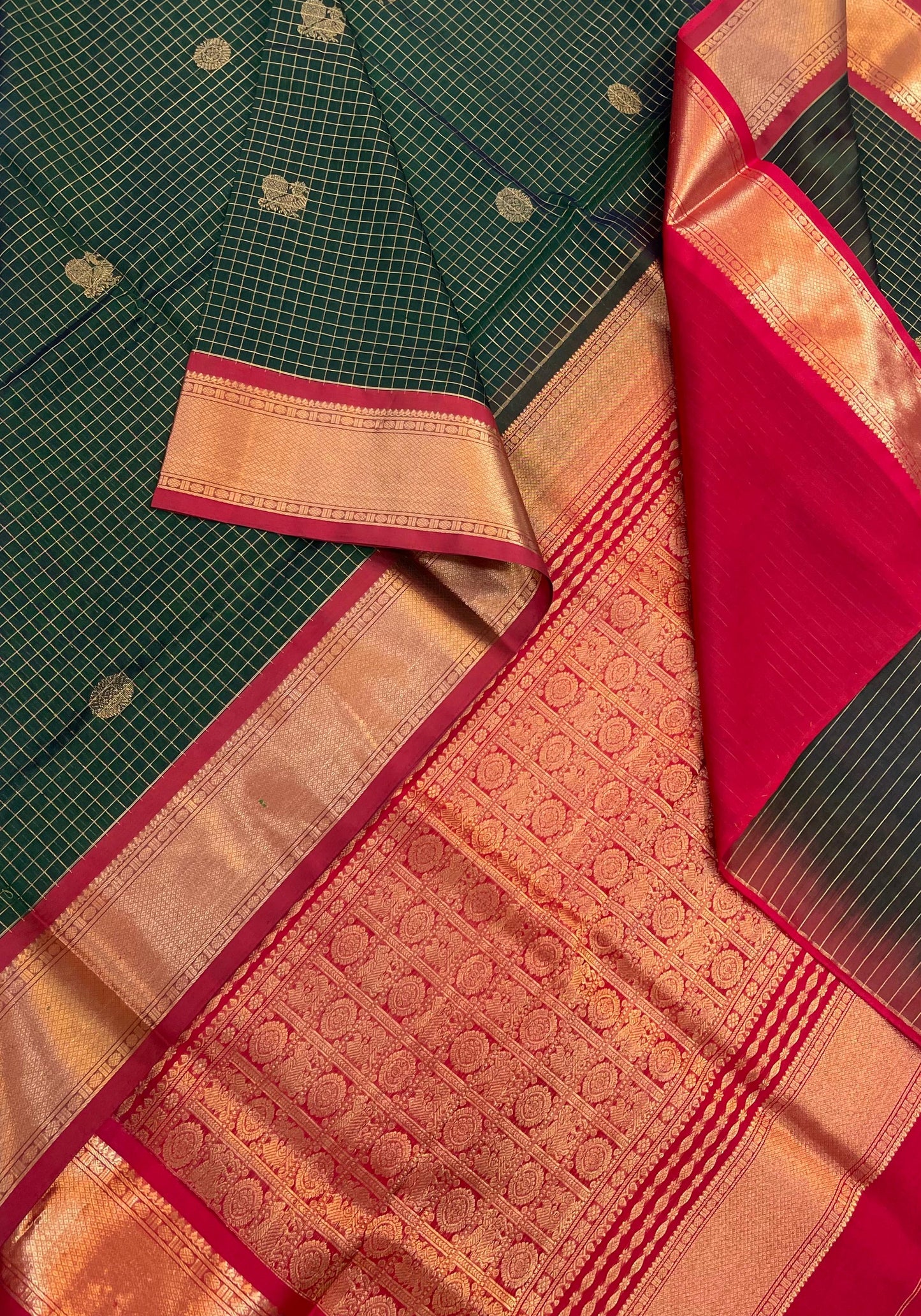 Kanchi Silk Cotton Sarees | luxury silk cotton | mayil chakram | green X red NKV37