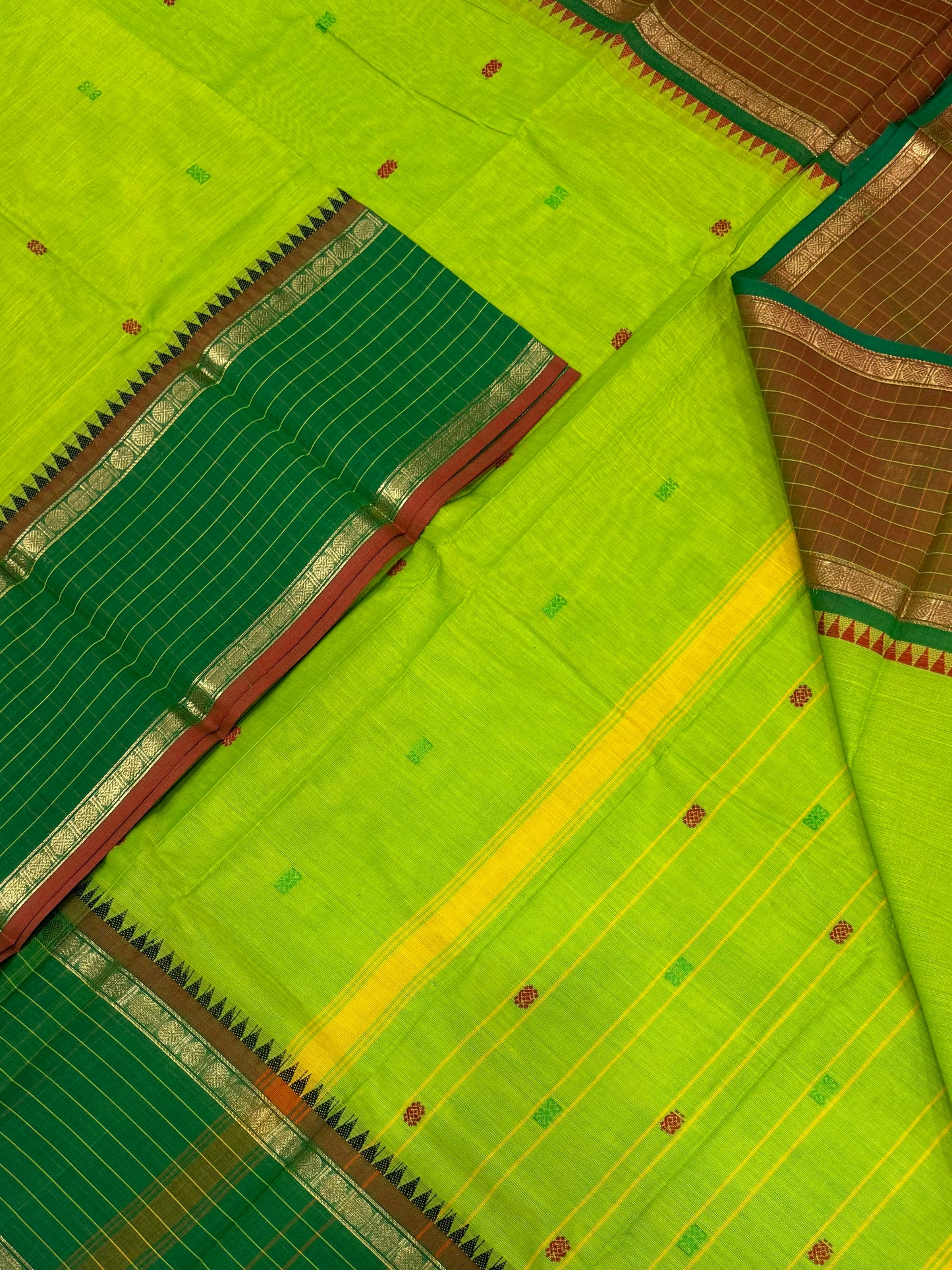 Kanchi soft cotton | leaf green x ganga Jamuna | kattam zari border