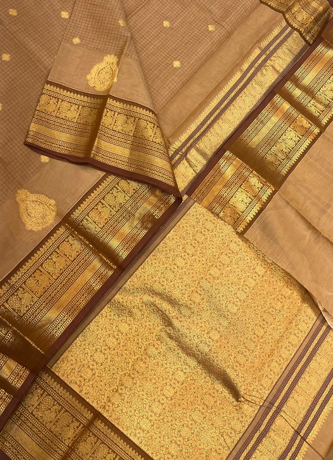 Kanchi soft cotton | pastel beige x brown | muthukattam X Zari border