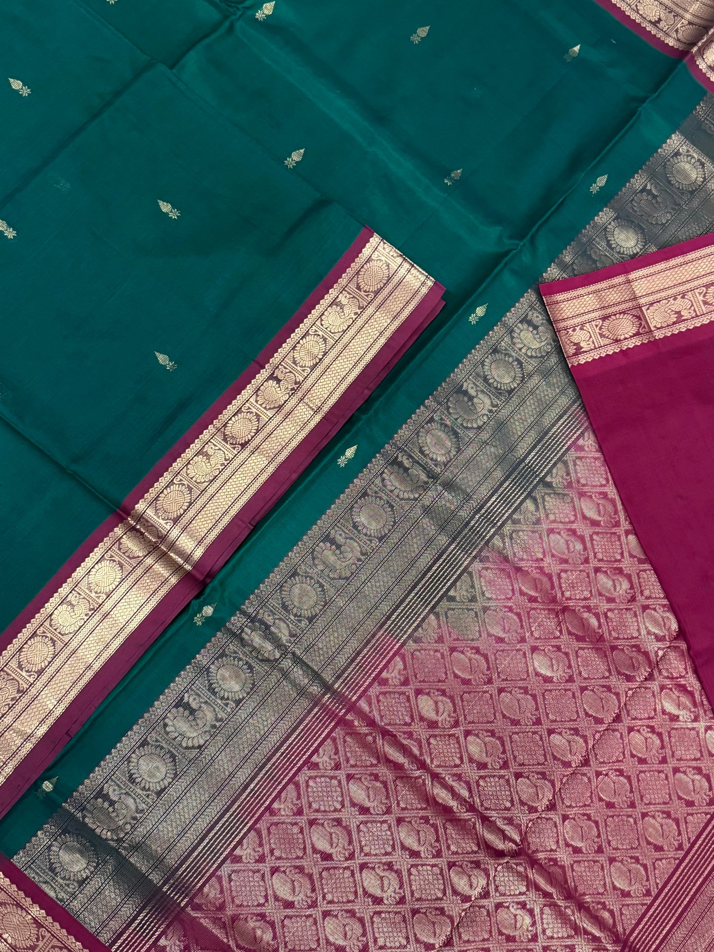 Kanchi Silk Cotton Sarees | rich zari border X tiny motif|green X marron