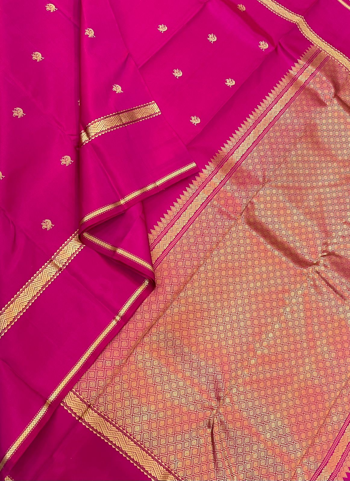Pure Kanjivarams | zero zari | tiny annam BUTTA X rettaipet borders |rani pink | Handwoven luxury x 4 ply master weave | NKV35