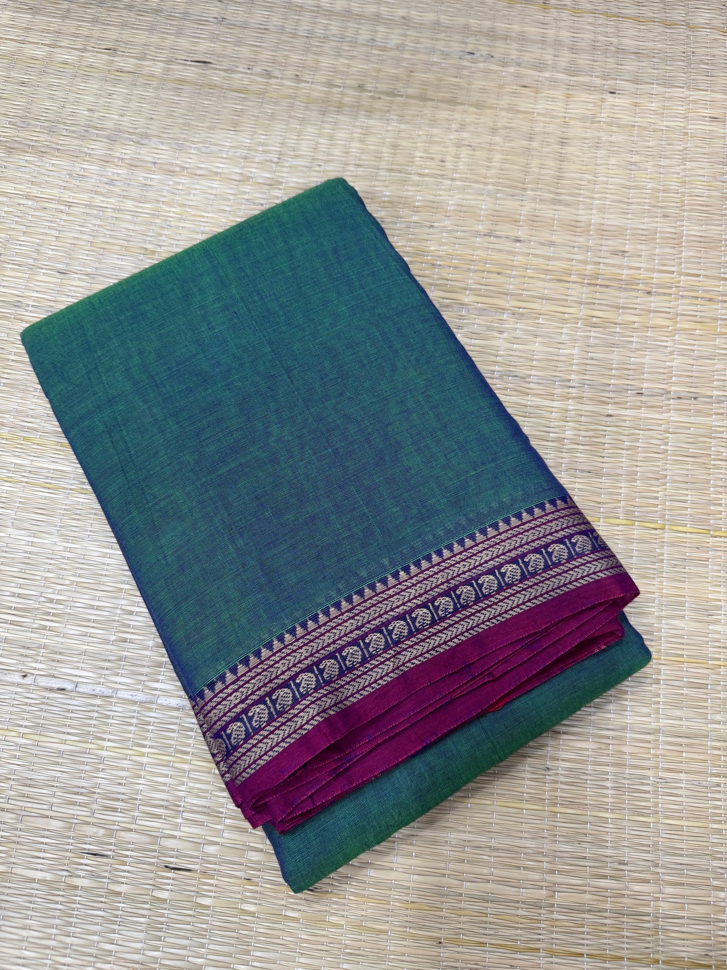 Narayanpet soft cottons | tiny thread border | twotone green X pink