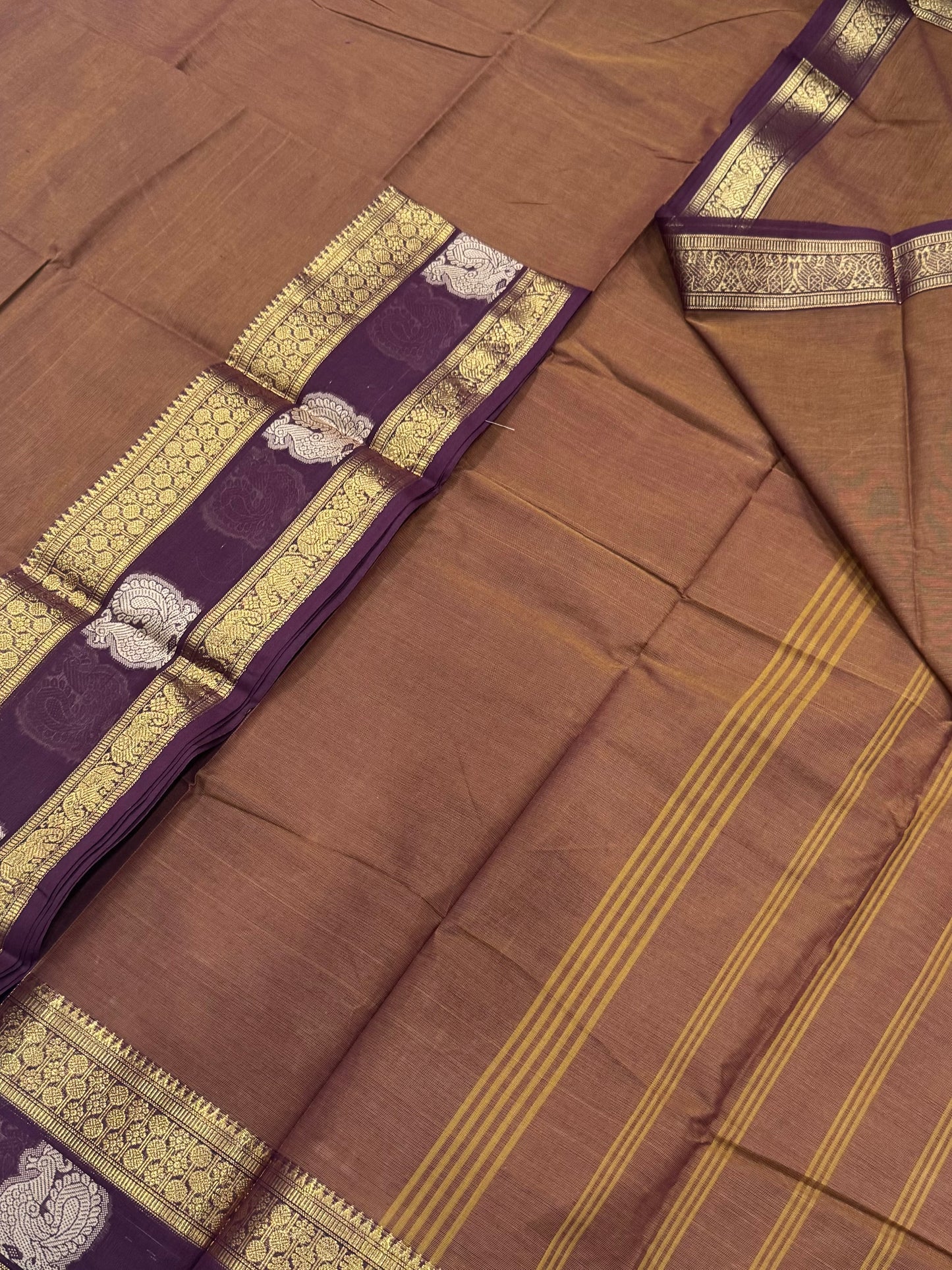 Kanchi soft cotton | dark brown X aaraku | zari mayil rettaipet border