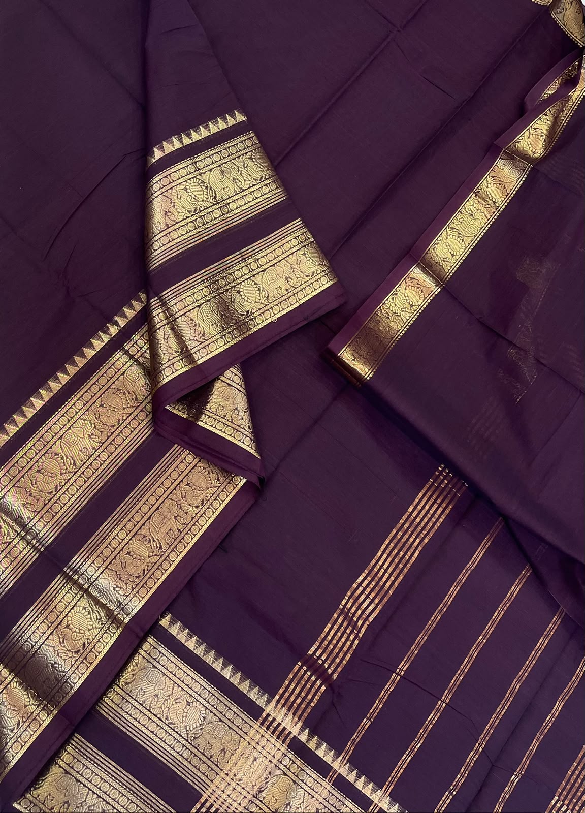Kanchi mercerised soft cotton | coffee brown arakku x gold | zari rettai long border