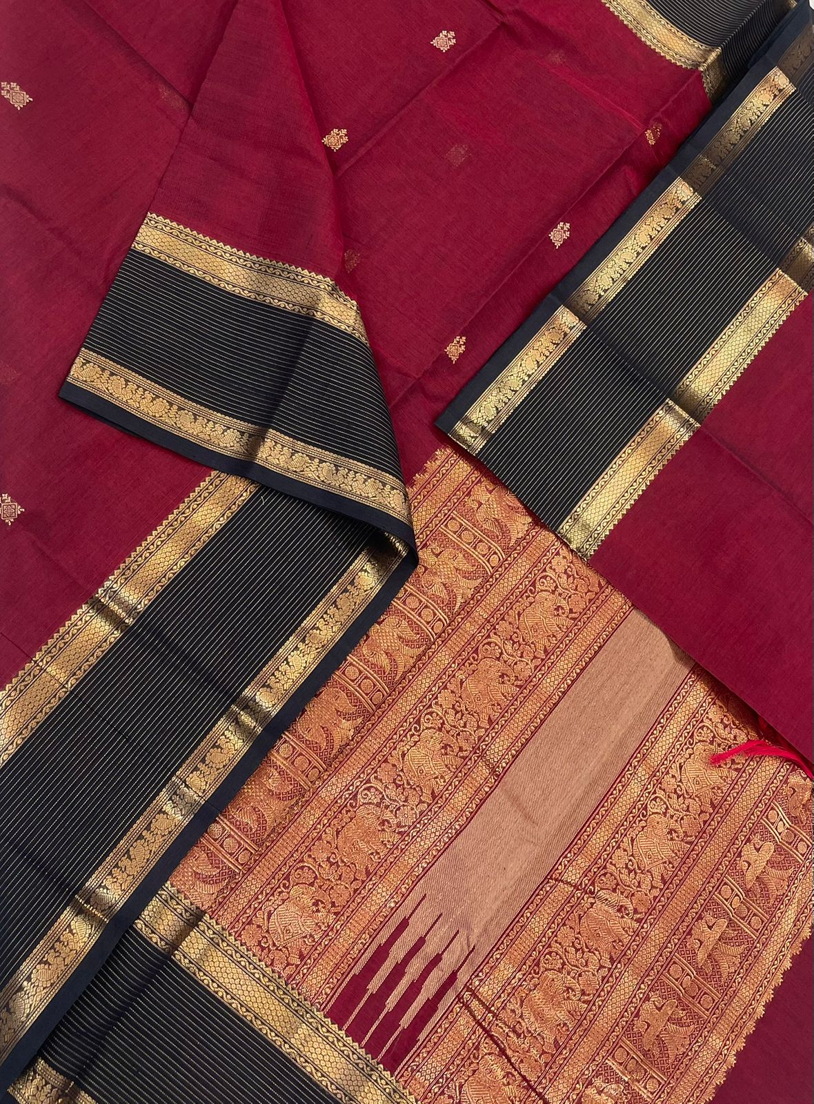 Pure Handloom Kanchi rich Cotton Saree | red X black | thread border BUTTA