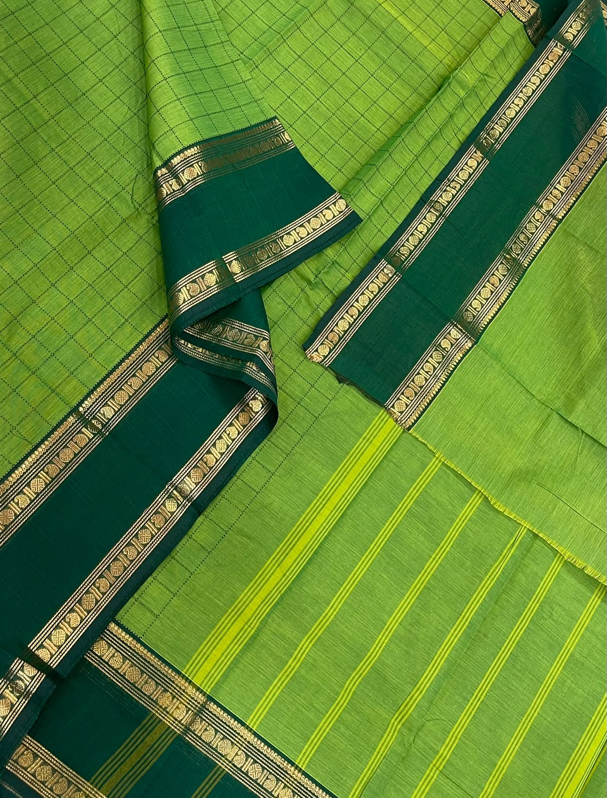Kanchi soft cotton | kattam Zari rettaipet border | parrot 🦜 green x dark green