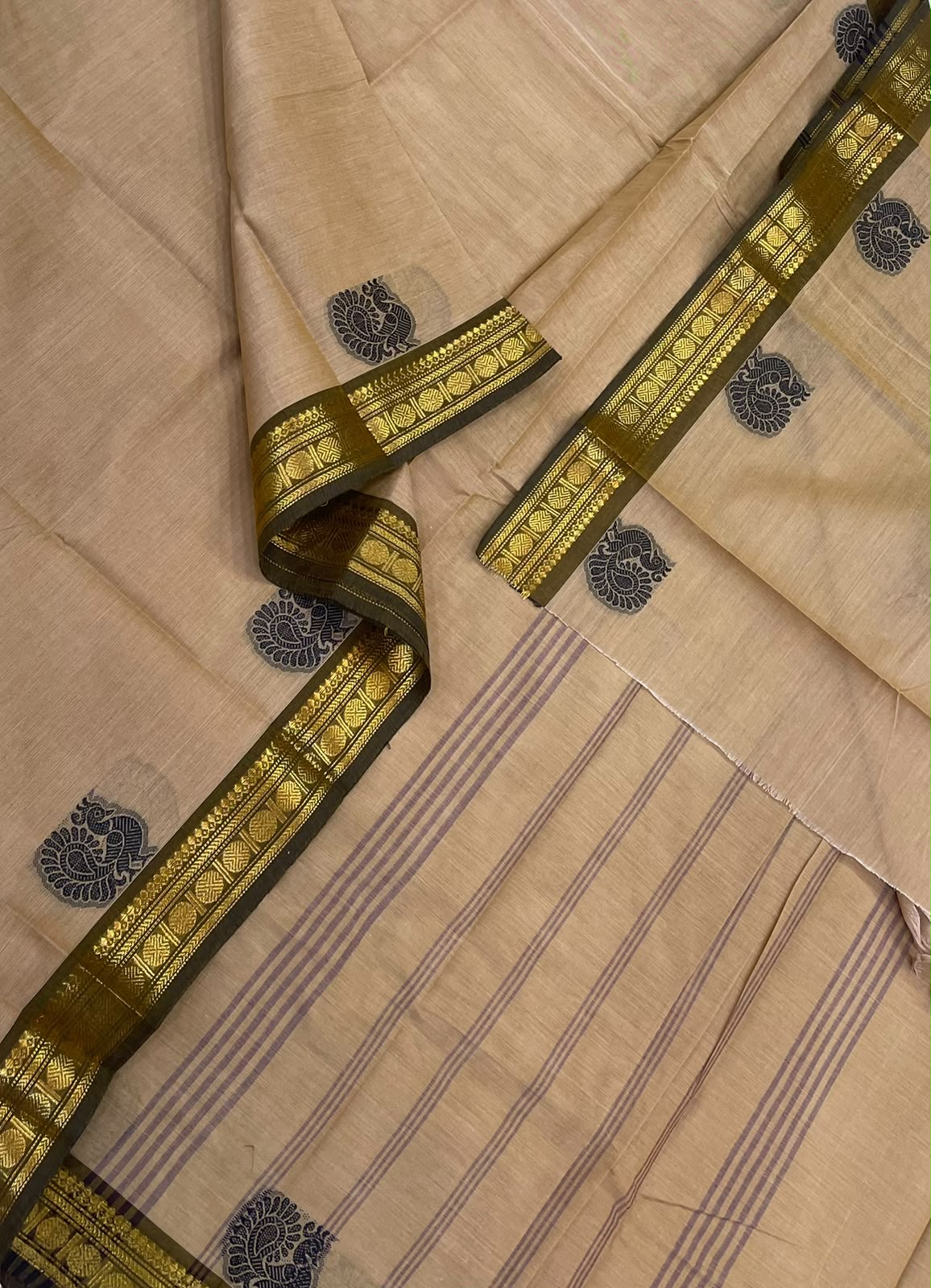 Kanchi soft cotton | beige x grey | mayil x tiny zari border