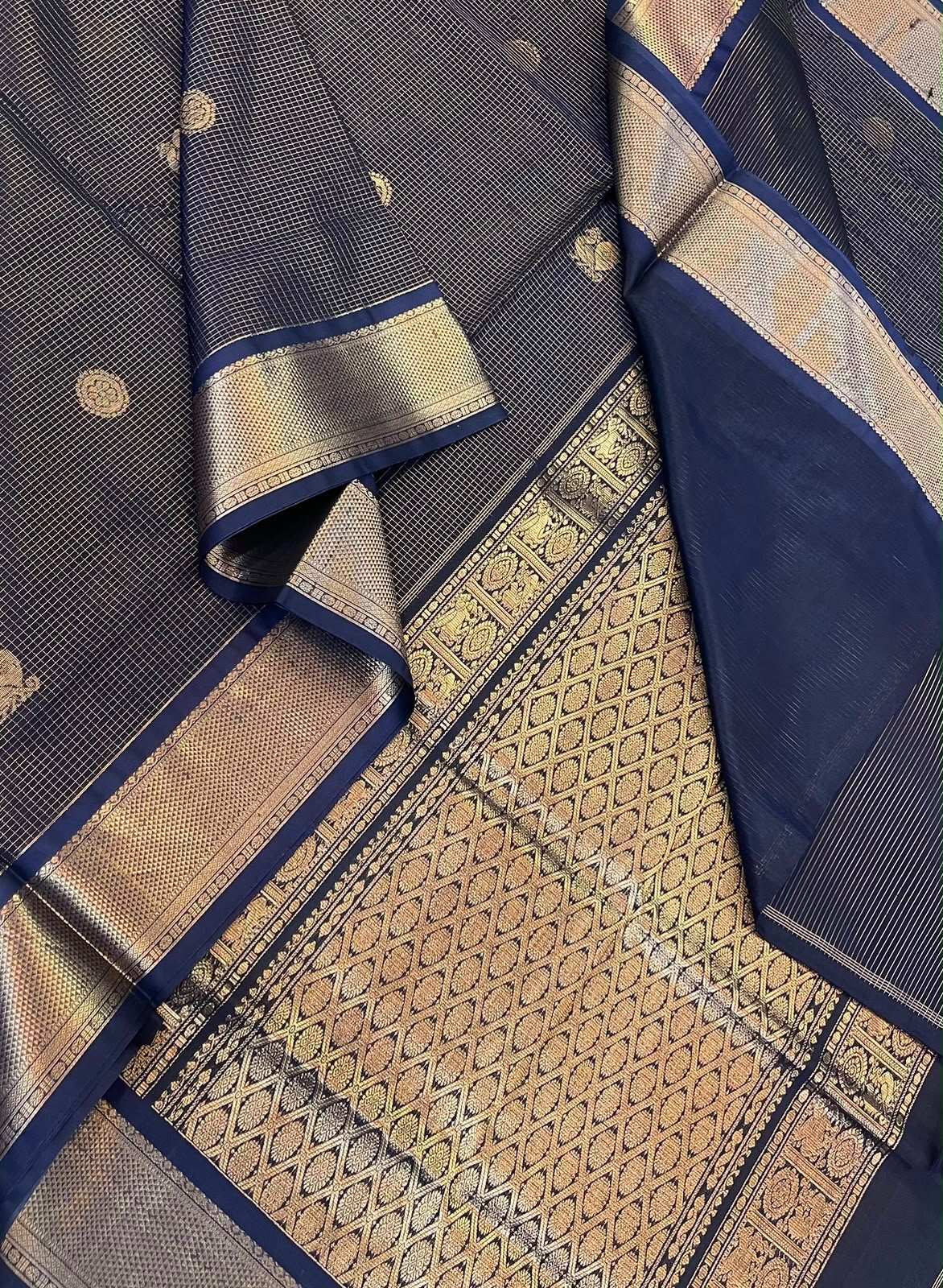 Kanchi Silk Cotton Sarees | bavanchi zari border x muthukattam x mayil chakram | navy blue