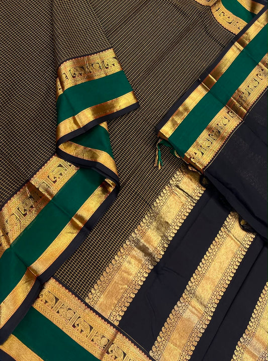 Kanchi soft cotton | podi kattam X Zari rettaipet border | black X green