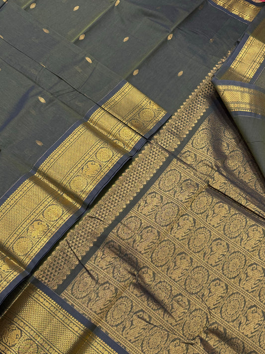 Kanchi soft cotton | earth green X gold | rich pallu X Zari border
