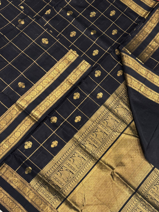 Kanchi Silk Cotton Sarees | BLACK X GOLD |  rettaipet Zari border  x eruthalapakshi kattam