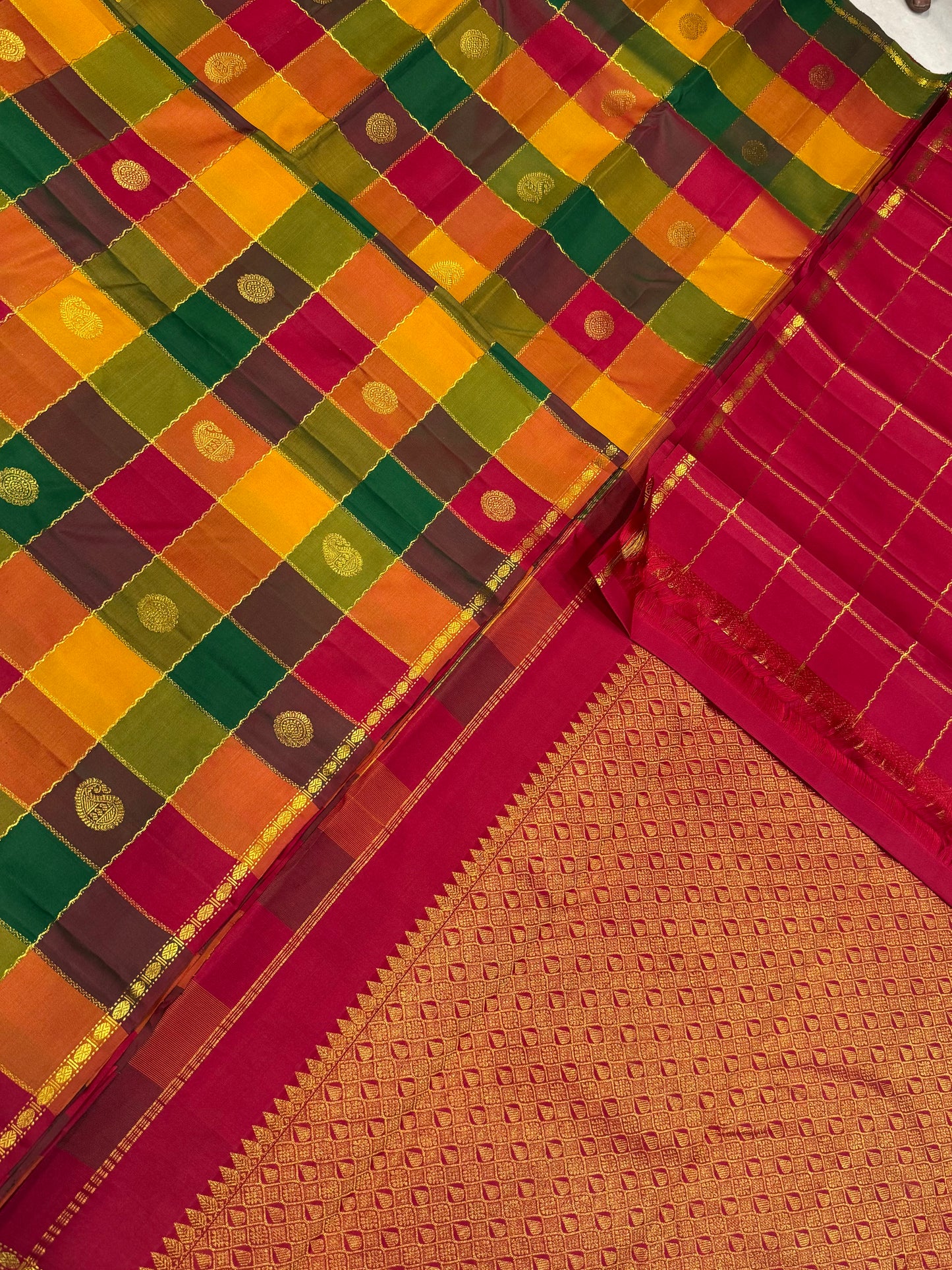 Pure Kanjivarams | palum pazhamum kattam X Rani X gold X tiny border