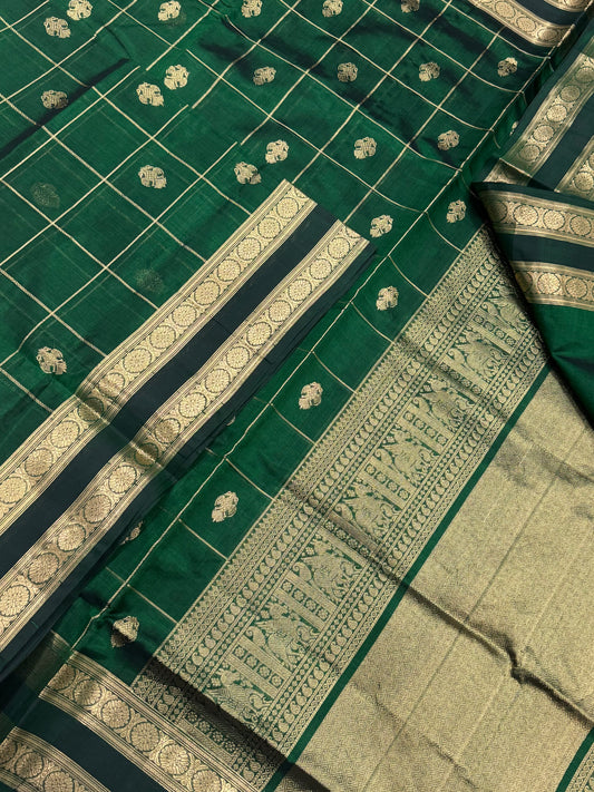 Kanchi Silk Cotton Sarees | luxury silk cotton | kattam x eruthalapakshi X rettaipet border | bottle green X gold NKV37