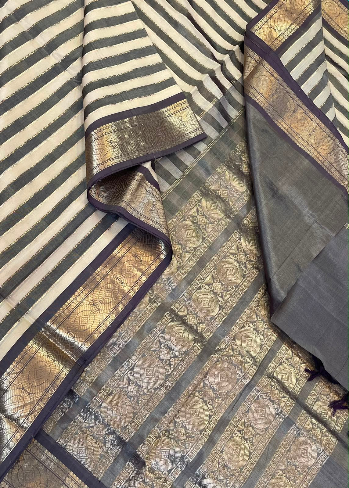 Kanchi Silk Cotton Sarees | rich zari border x Neil veldhari | pastel beige X grey