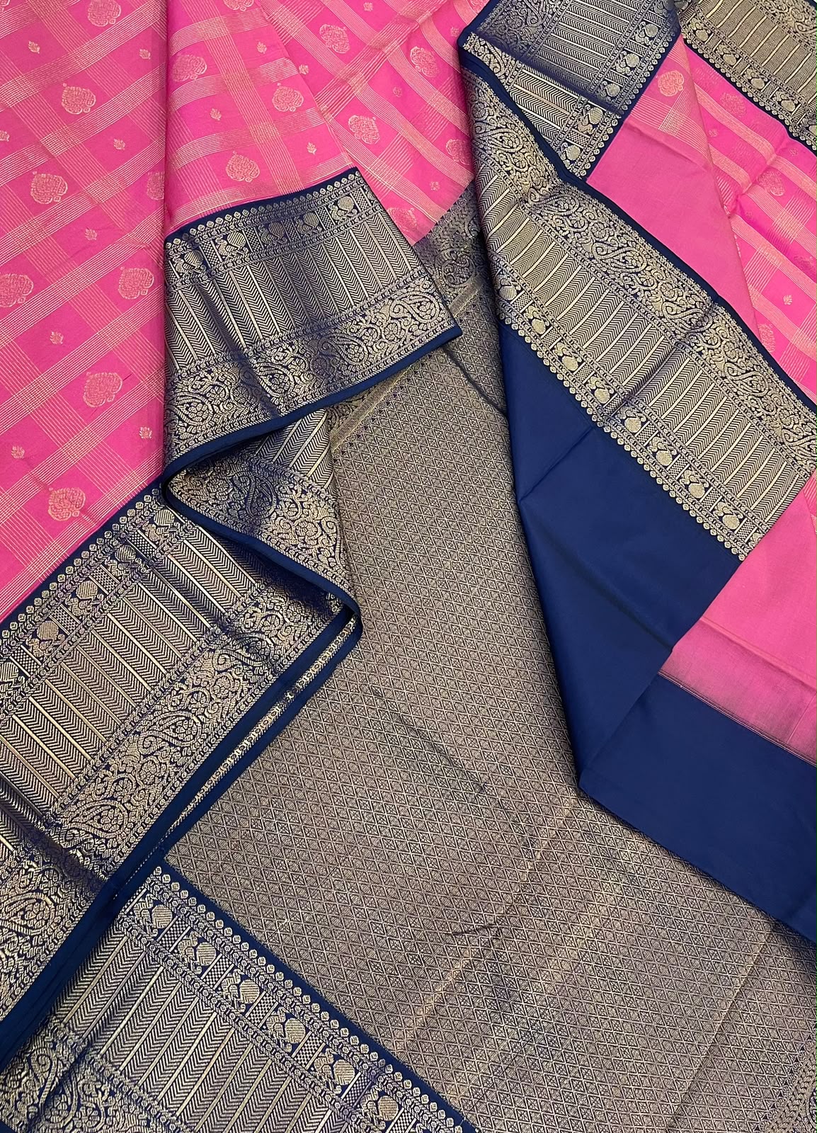 Vegan Silk Sarees Online | pink X navy blue | 2x2 kattam