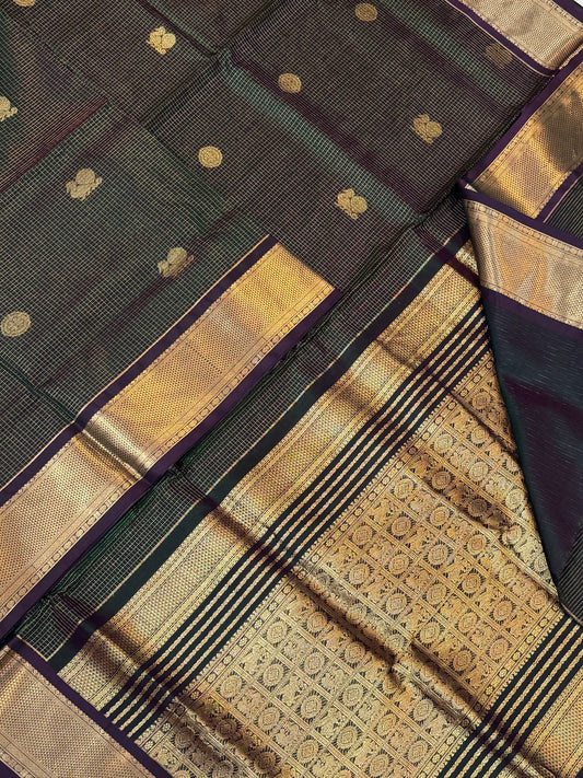 Kanchi Silk Cotton Sarees | luxury silk cotton | VAIRAOOSI muthukattam X mayil X chakram | twotone green x gold NKV37