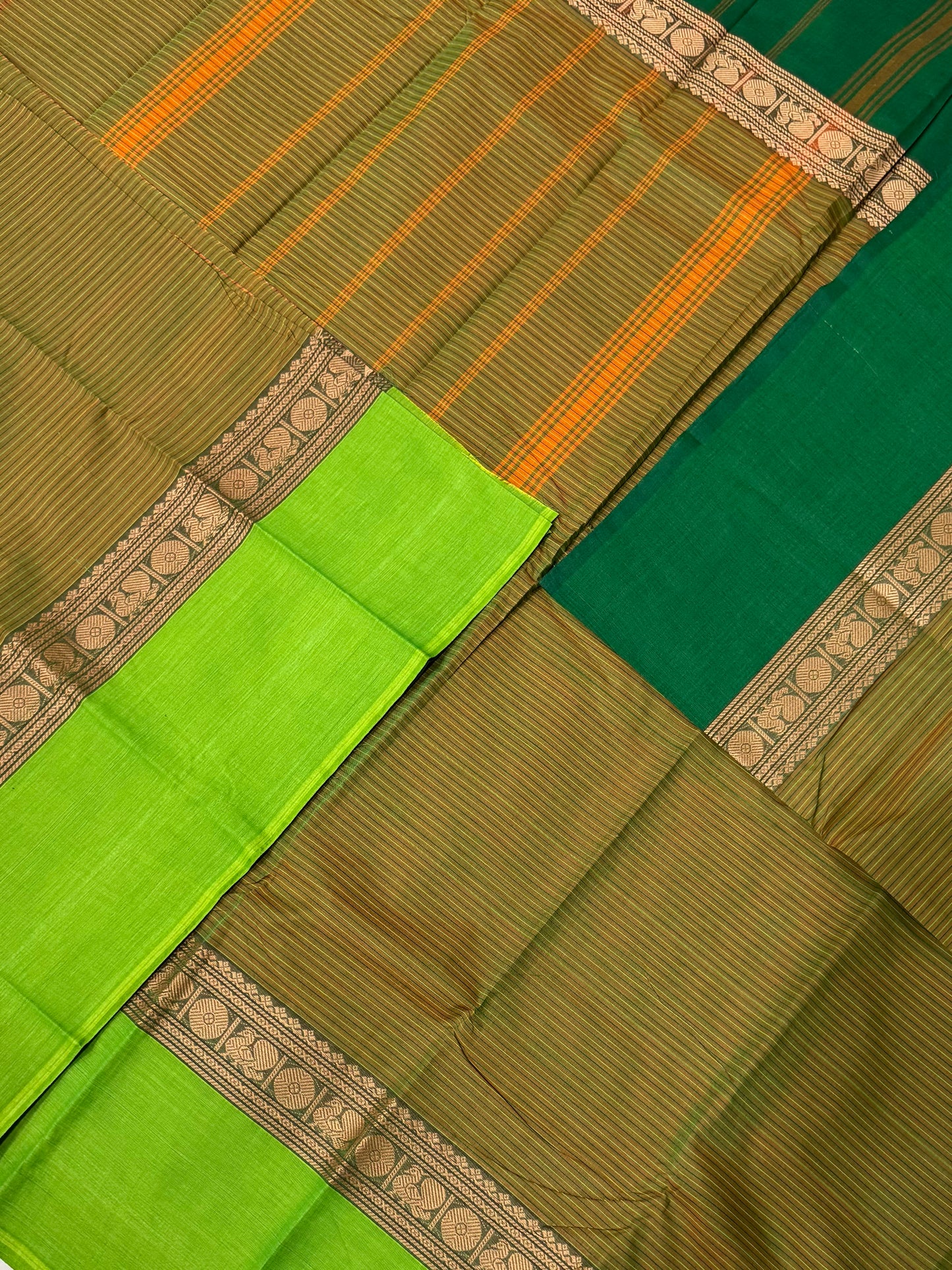 Kanchi soft cotton |thread border  X lines| green x ganga Jamuna