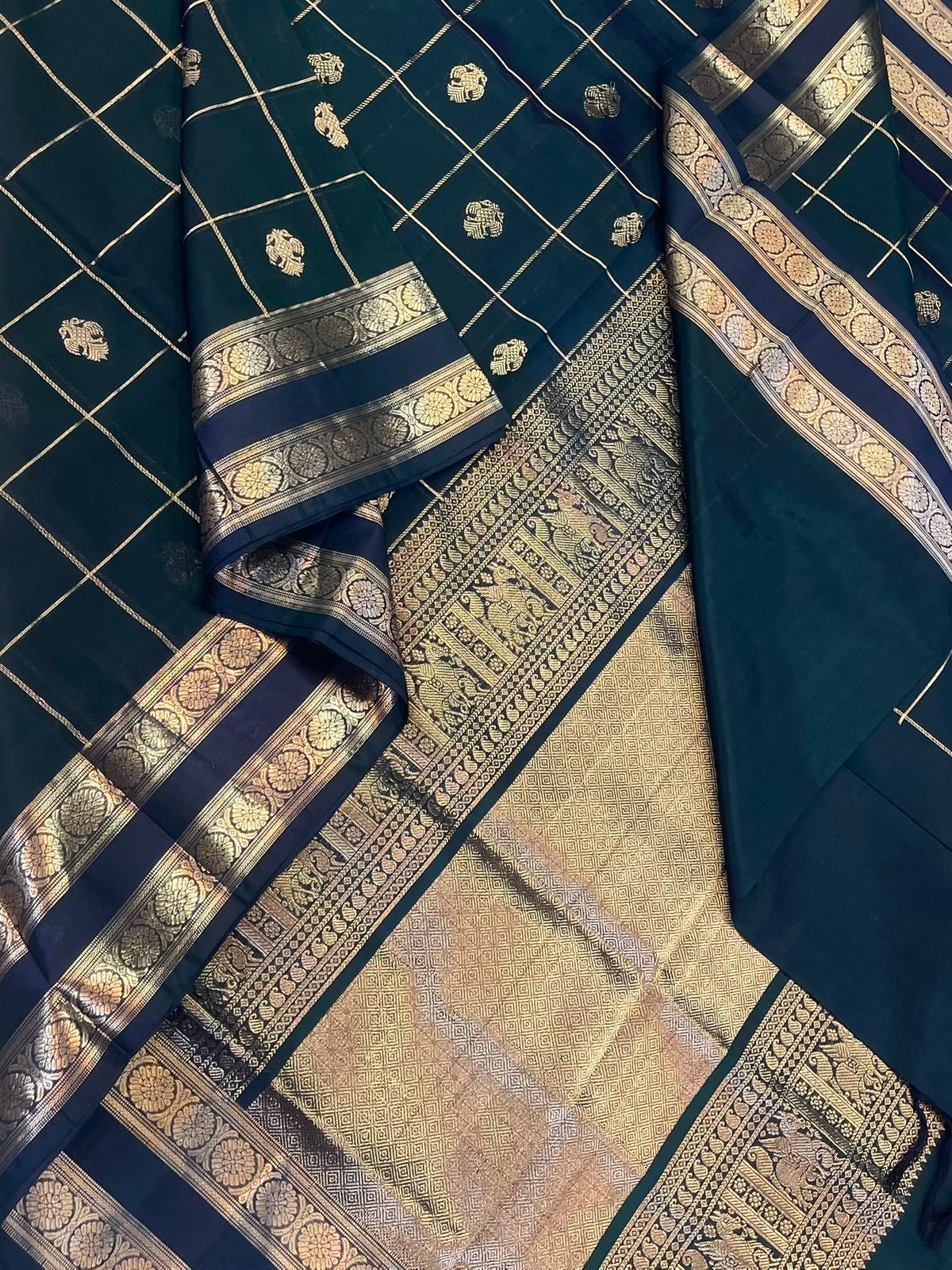 Kanchi Silk Cotton Sarees | luxury silk cotton | Zari kattam X eruthalapakshi | bottle green
