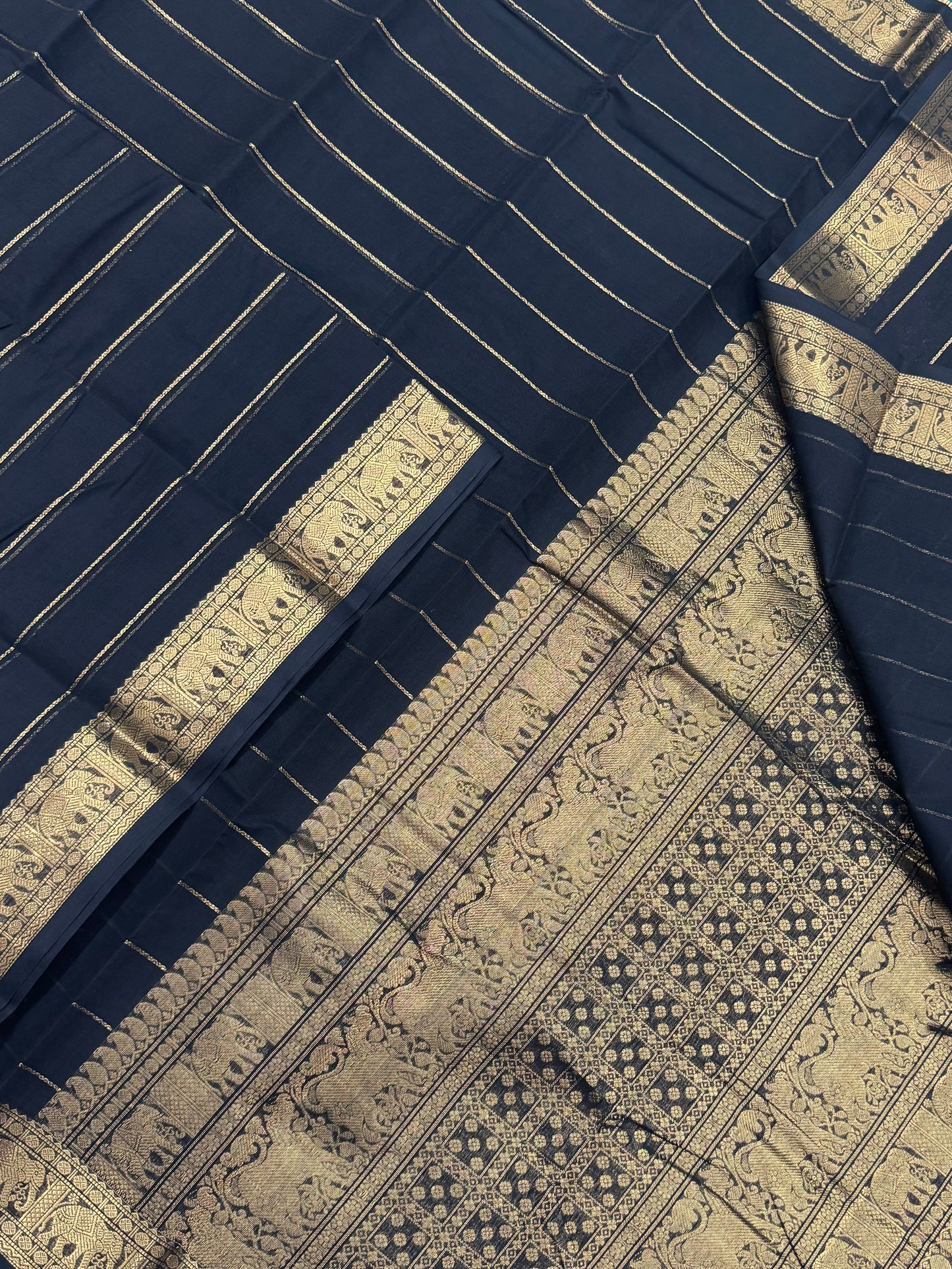 Pure Handloom Kanchi rich Cotton Saree | veldhari x zari | black