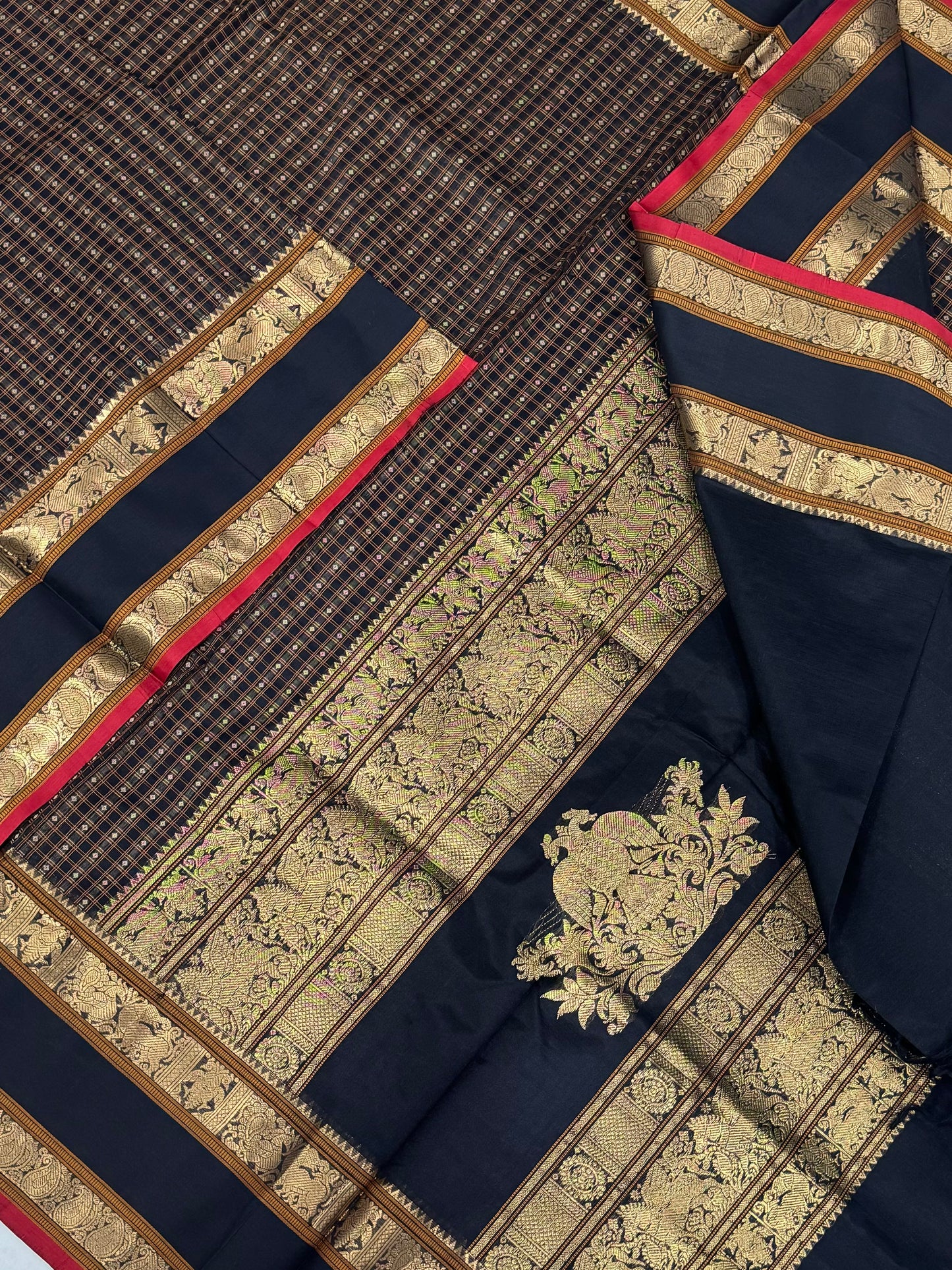 Kanchi Silk Cotton Sarees | 1000 butta x eruthalapakshi pallu|  black X red |NKV31