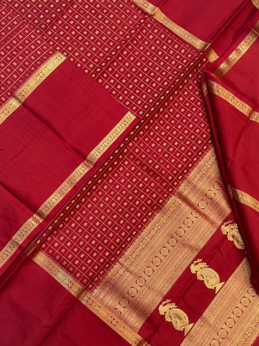Pure Kanjivarams | red X gold | 1000 BUTTA X mango pallu