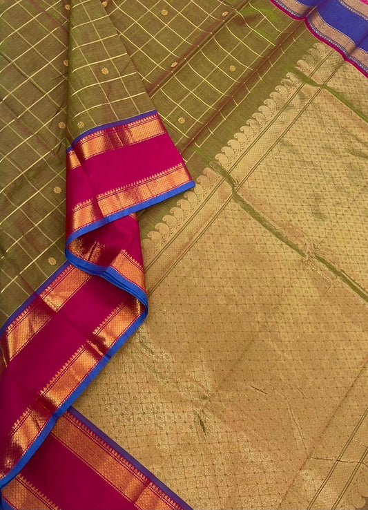 Kanchi mercerised soft cotton | twotone green | kattam X zari border