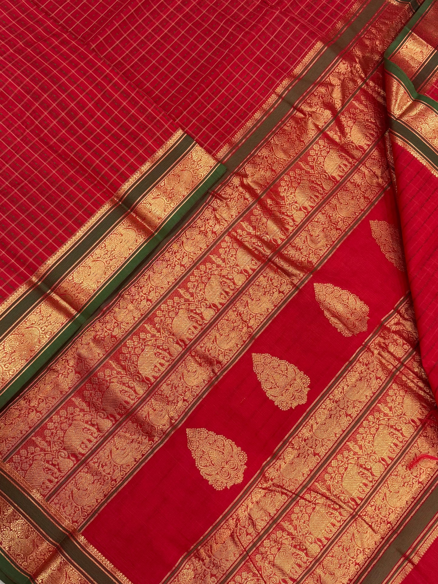 Pure Handloom Kanchi rich Cotton Saree | 1000 malai thuli butta X Zari border |chilly red X green