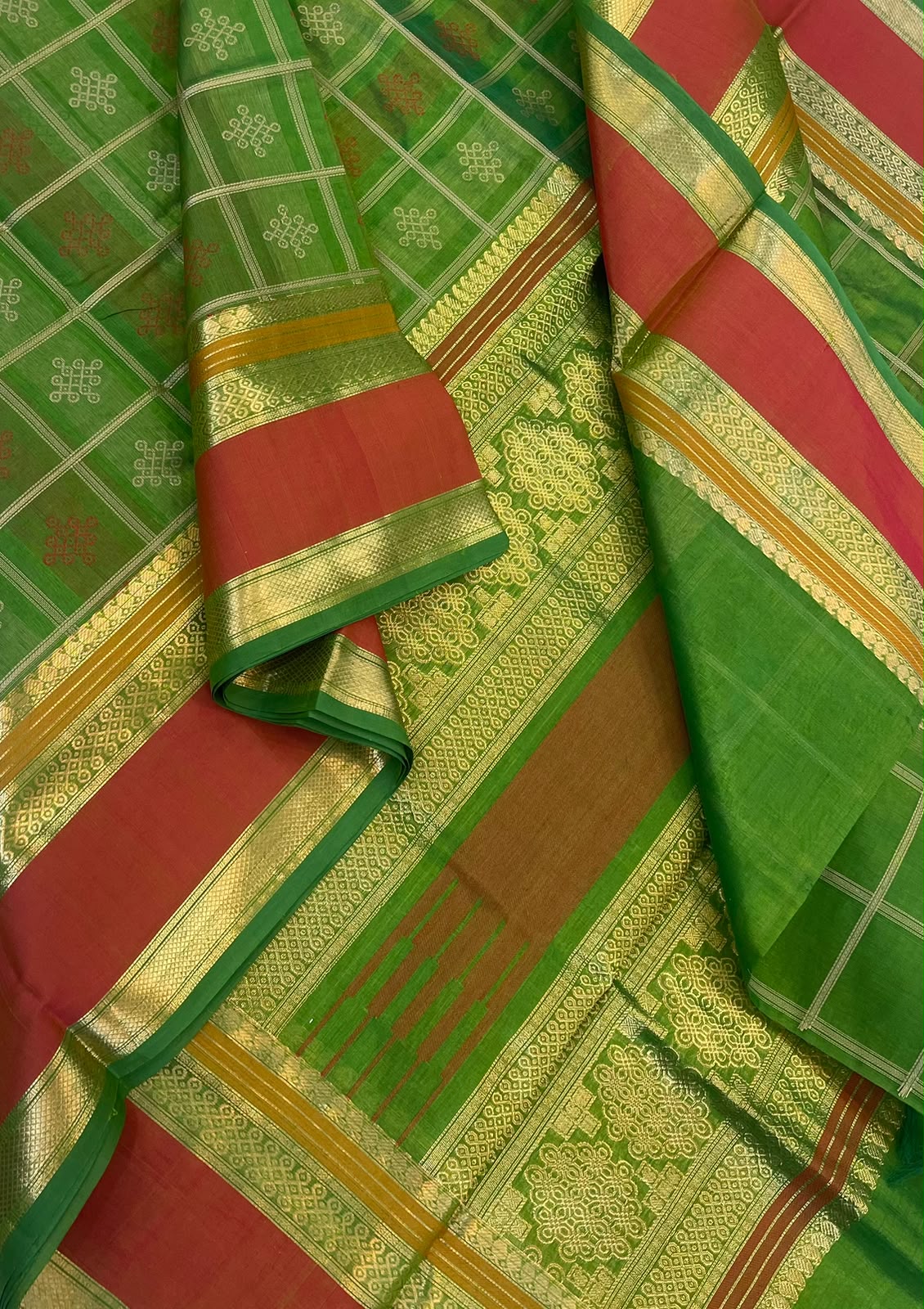Kanchi Silk Cotton Sarees | 1000 kolam butta  X rich zari pallu X zari rettaipet border | parrot green X 🧡 orange
