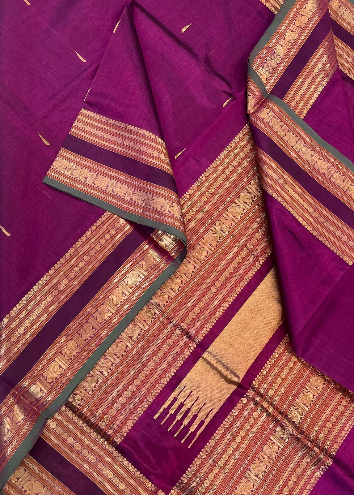 Kanchi Silk Cotton Sarees | luxury silk cotton | rettaipet zari X malli moggu motif| magenta x green