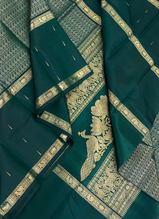 Traditional Kanchipuram Silk Sarees  | zero zari & minimal Zari | varisaipet Xmuppagam | geeen | Handwoven luxury x 4 ply master weave | NKV35