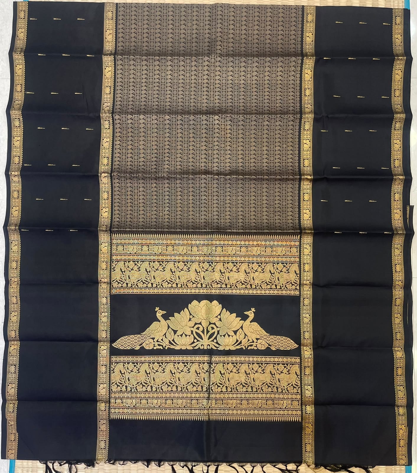 Traditional Kanchipuram Silk Sarees  | zero zari & minimal Zari | varisaipet Xmuppagam | black | Handwoven luxury x 4 ply master weave | NKV35