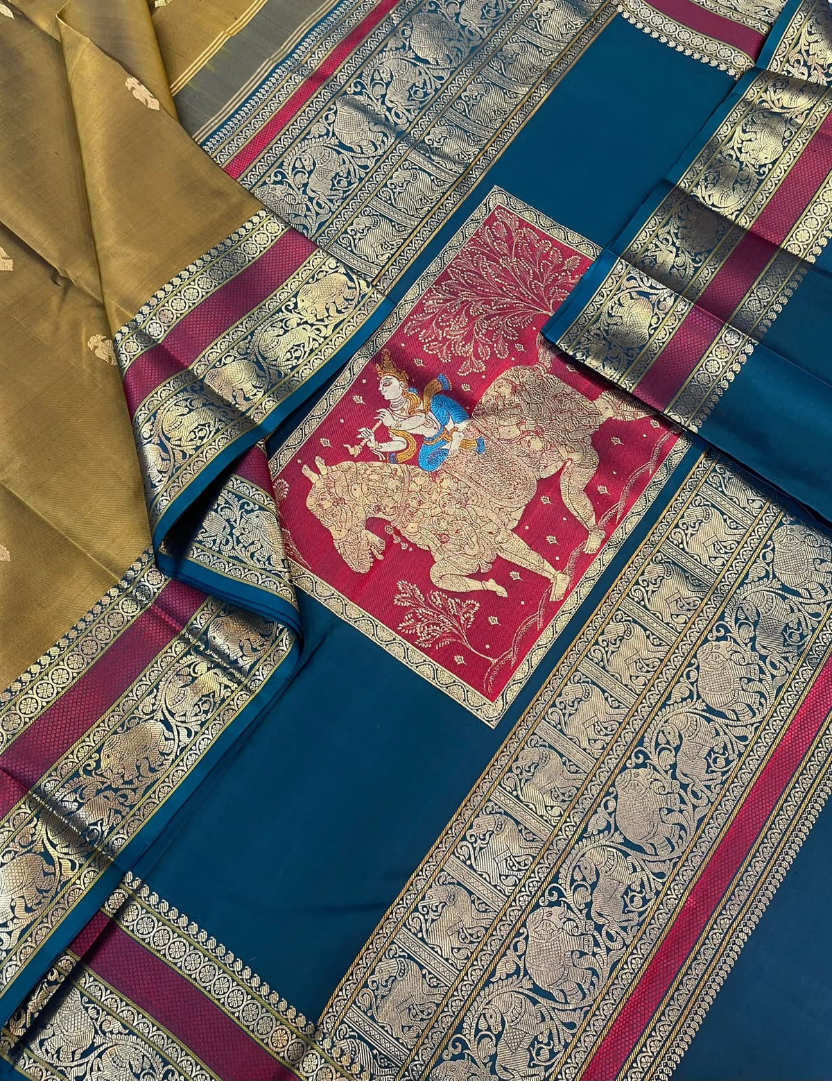 Kanchipuram Silk Saree Online | ASWA NARI KRISHNAR pallu x mehendi green x cyan green x red | Handwoven luxury x 4 ply |
