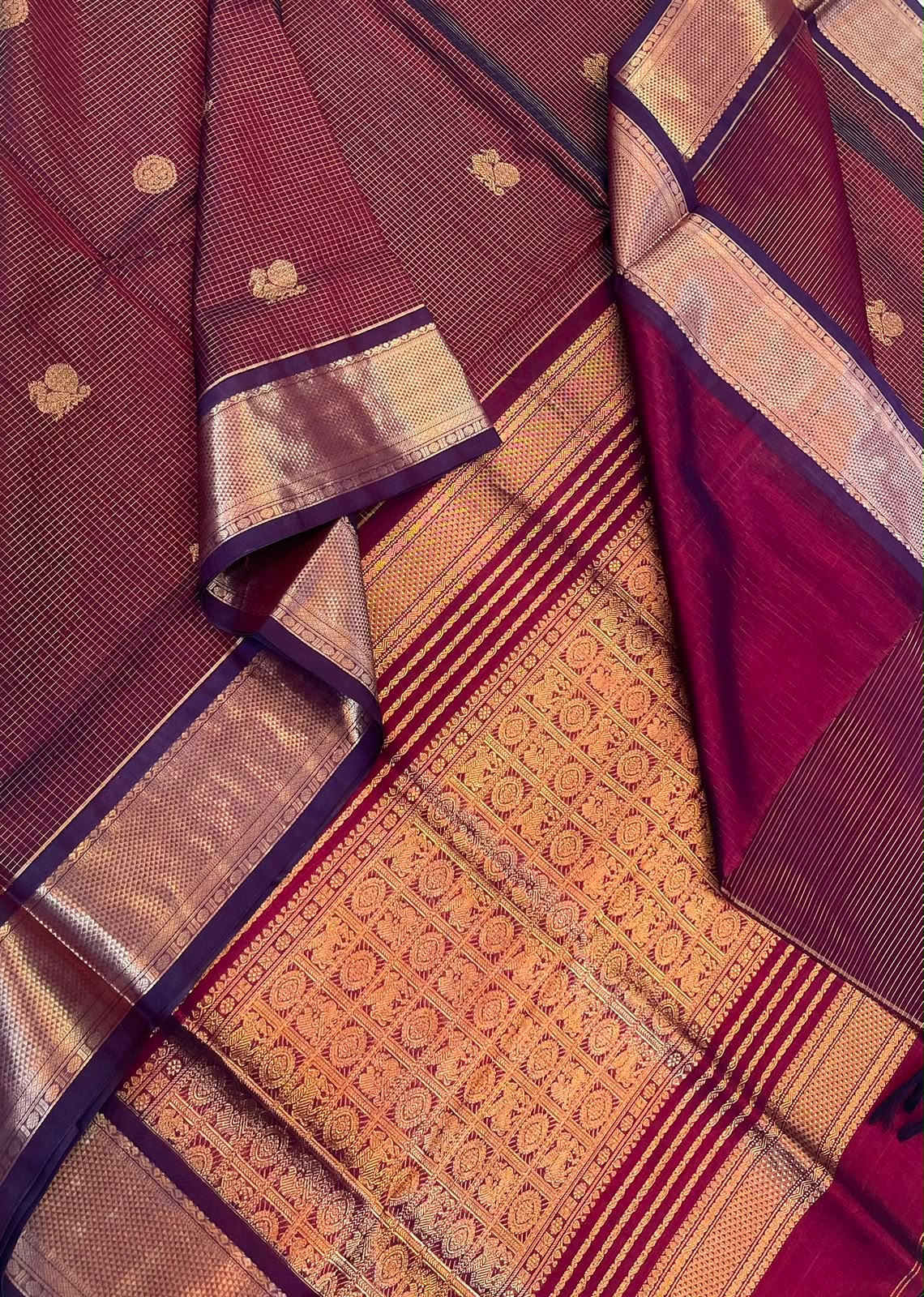 Kanchi Silk Cotton Sarees | bavanchi zari border  x muthukattam x mayil chakram | burgandy marron
