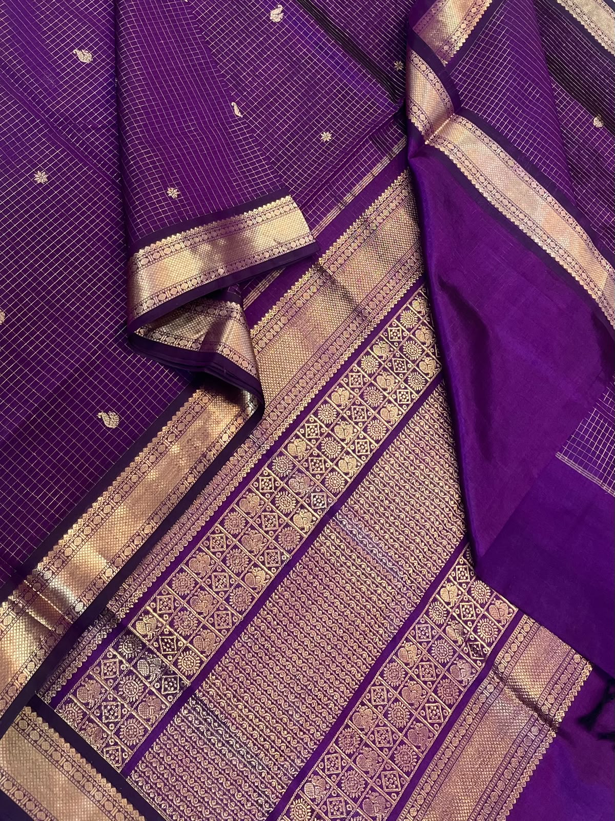 Kanchi Silk Cotton Sarees | tiny small border  x muthukattam | brinjal violet