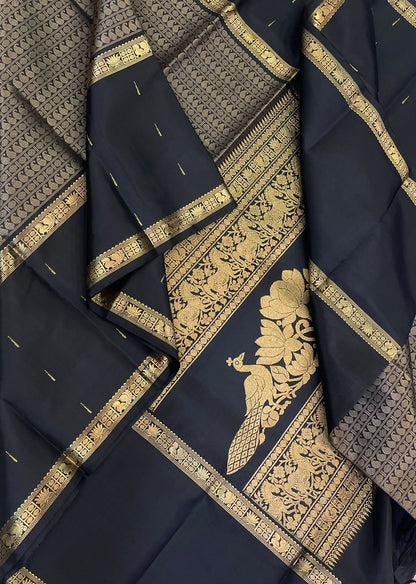 Traditional Kanchipuram Silk Sarees  | zero zari & minimal Zari | varisaipet Xmuppagam | black | Handwoven luxury x 4 ply master weave | NKV35