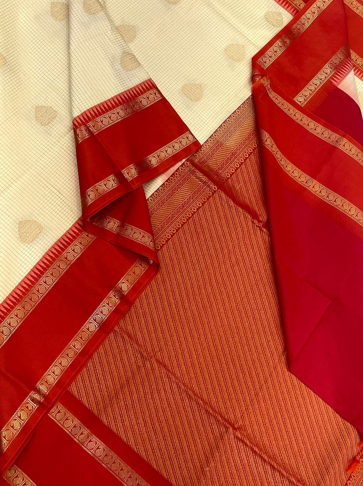 Vegan Silk Sarees Online | cream x orange| kattam butta x rettaipet border