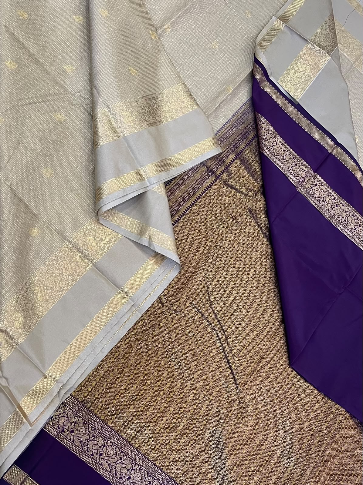 Vegan Silk Sarees Online | pastel grey x violet | vairaoosi muthukattam