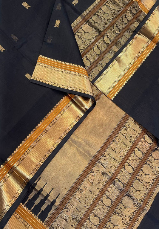 Kanchi Silk Cotton Sarees | zari  border x fishpet butta X rich pallu | black X gold