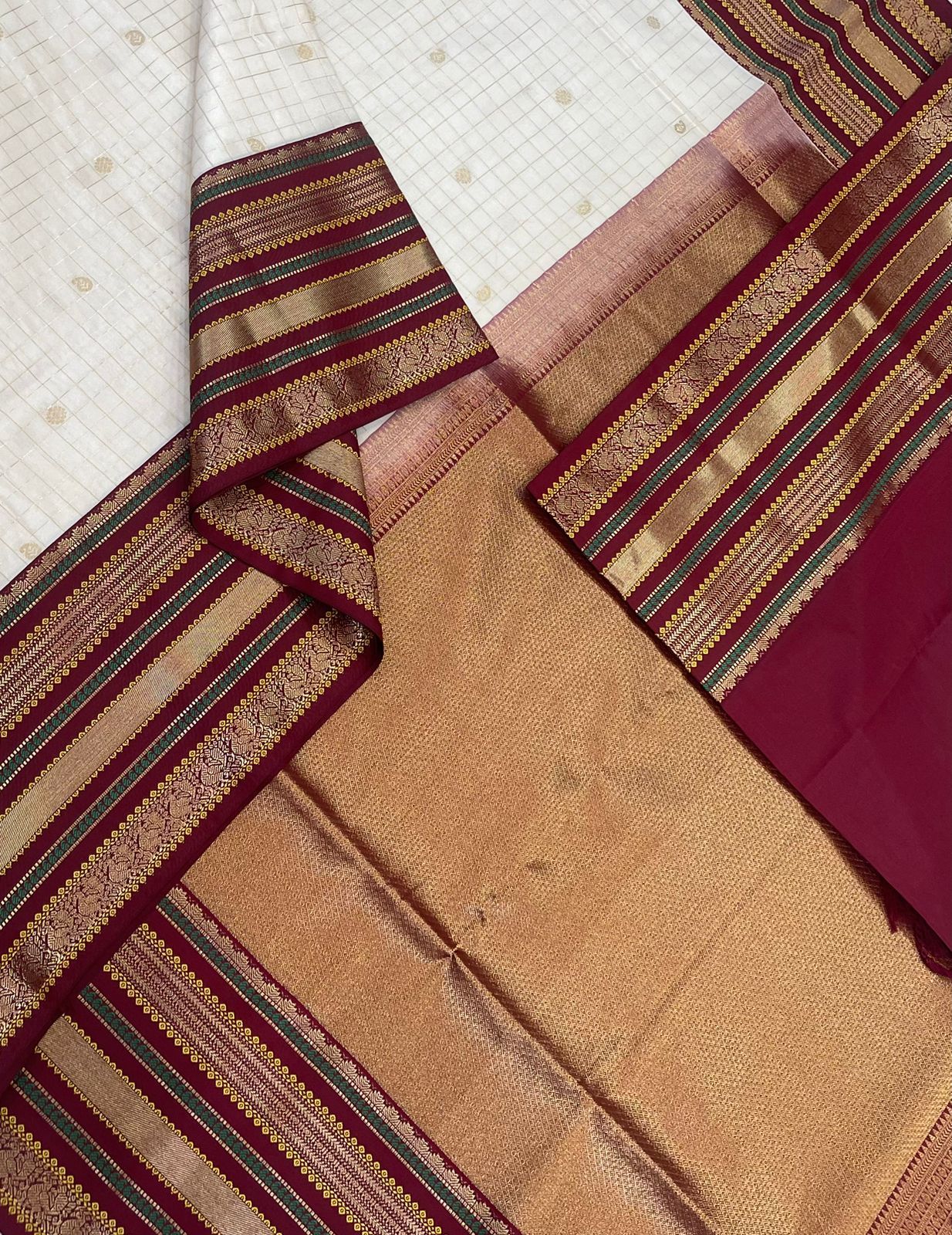 Vegan Silk Sarees Online | white X marron| kattam butta x korvai border