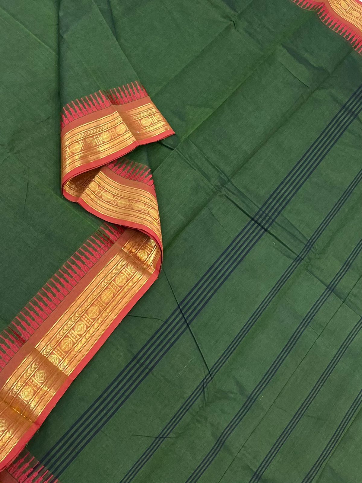 Kanchi soft cotton | green x brick red |  tiny zari border