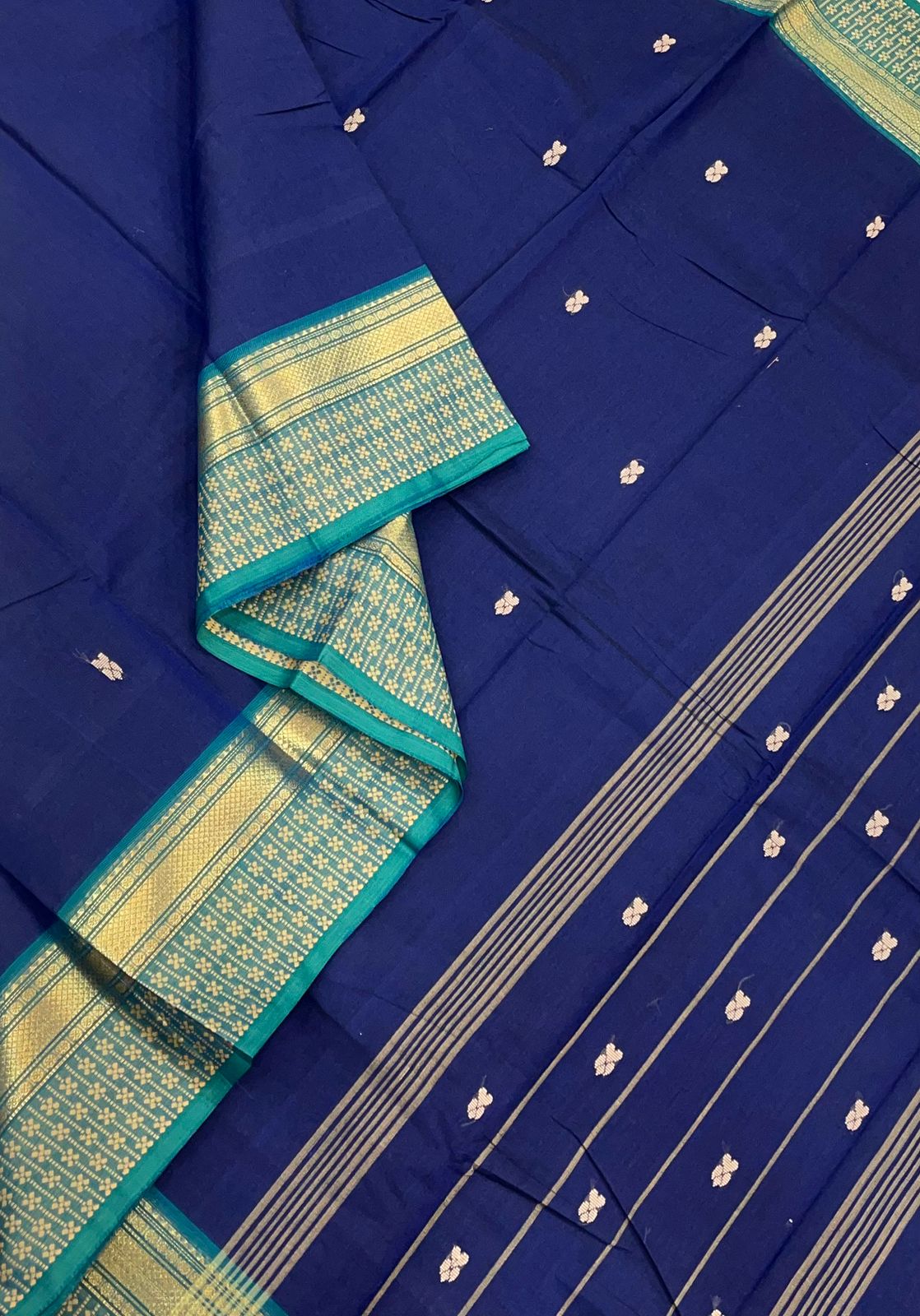 Kanchi soft cotton | butta x zari  border |  blue x cyan green