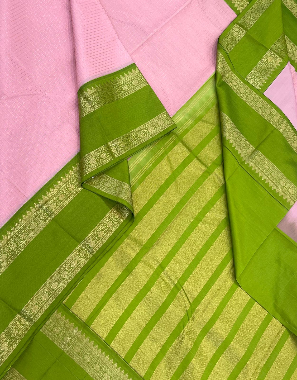 Vegan Silk Sarees Online | pastel pink X parrot green| muthukattam x rettaipet border