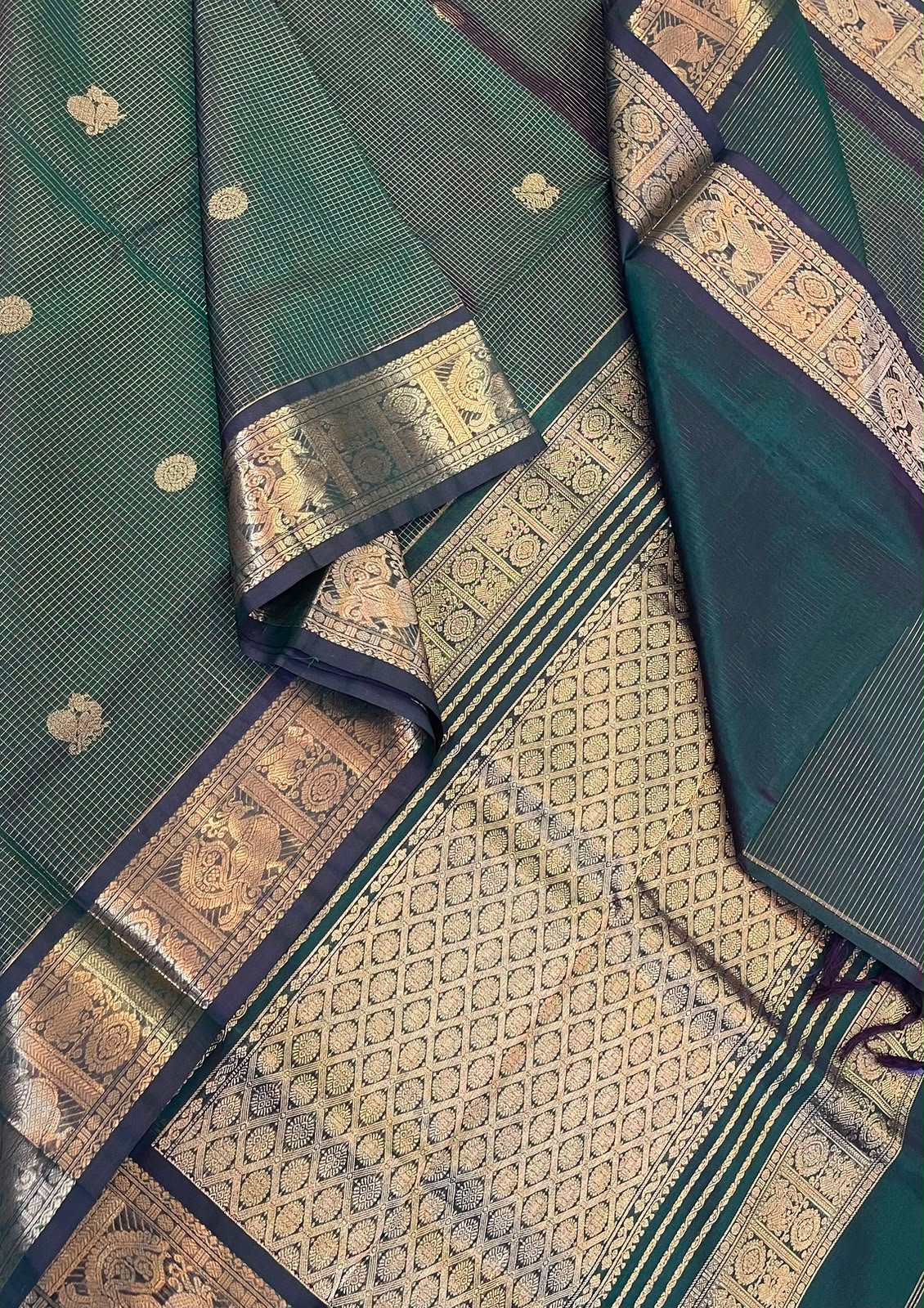 Kanchi Silk Cotton Sarees | mayil zari border  x muthukattam x mayil chakram | green
